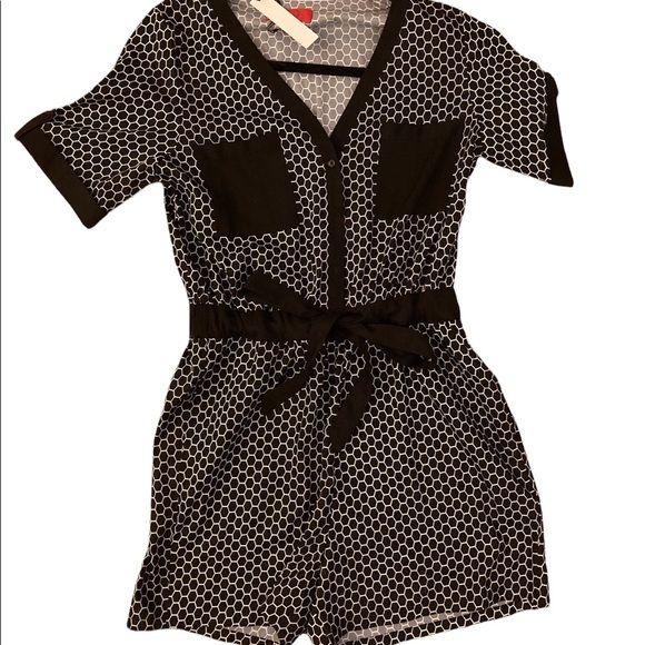 Cutest romper ever from Saks - brand new with tags - Picture 1 of 7